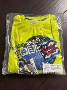 Sleep On It Glow Space Pajama Tee with Bold Astronaut, Pants, & Blue Shorts XS